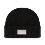 Laden Sie das Bild in den Galerie-Viewer, Fevani Wool Winter Hat With Metal Badge