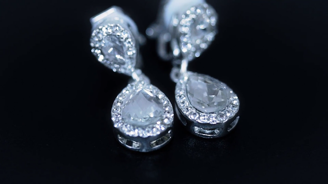 18K White Gold Violyne Diamond Hoop Earrings